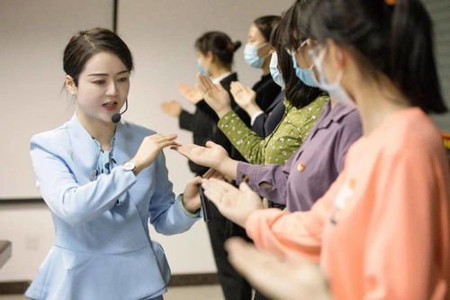 額濟(jì)納旗團(tuán)委舉辦青年禮儀服務(wù)隊業(yè)務(wù)素質(zhì)提升活動